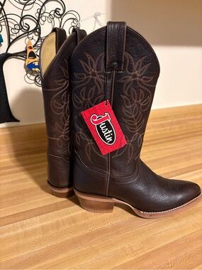 Justin cowboy boots